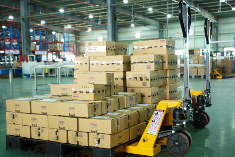手動(dòng)托盤(pán)搬運(yùn)車入庫(kù)商品的方法及遵守原則